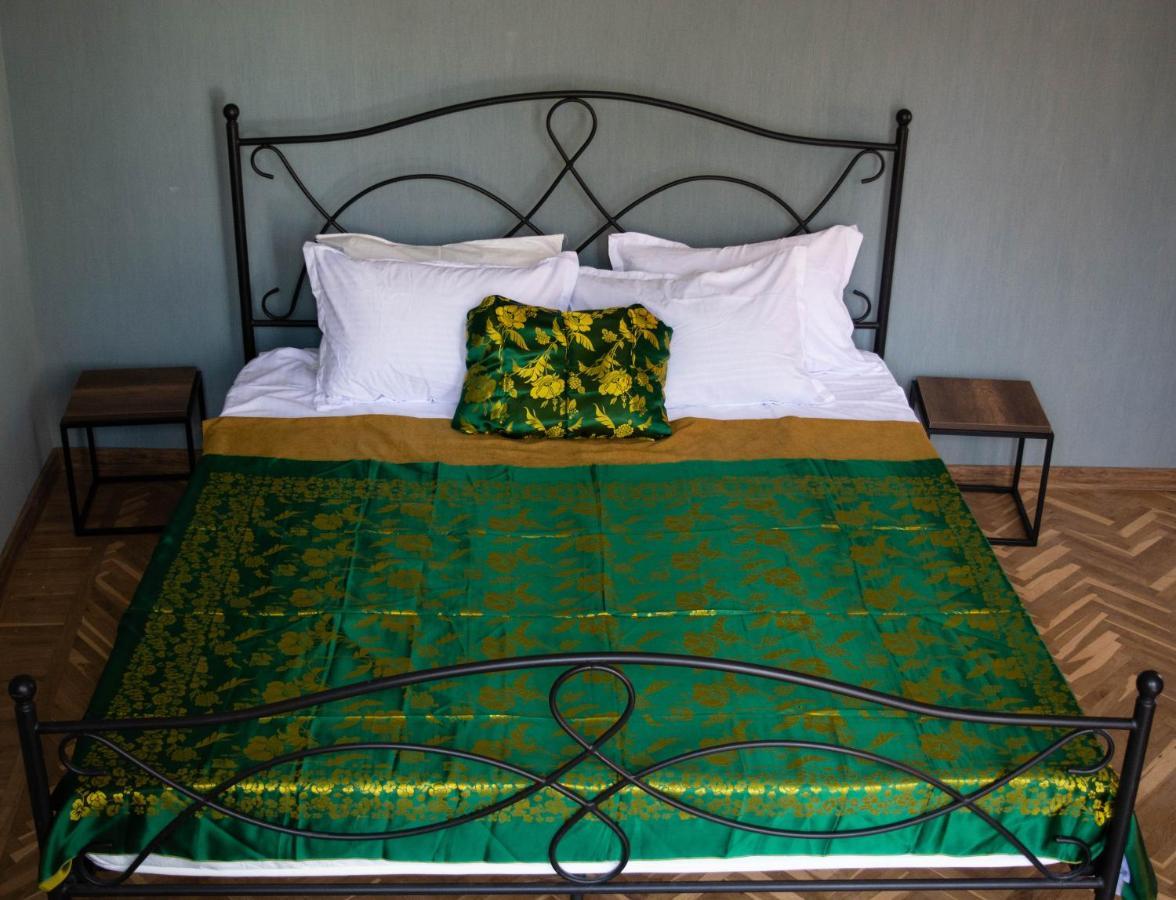 Sunflower Hotel Tbilisi Esterno foto